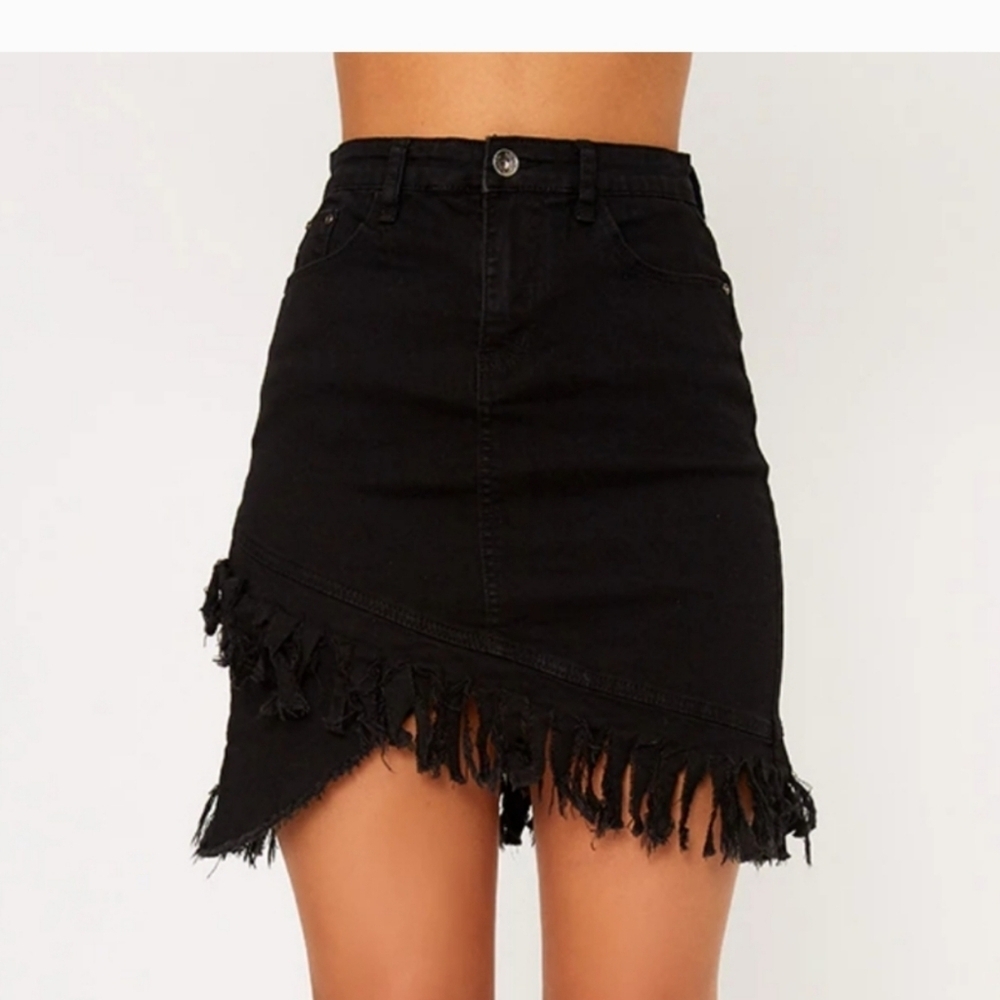 Black Frayed Denim Mini Skirt​​